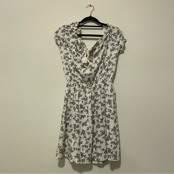 Roxy Medium White Lightweight Summer Dress Black Floral Pattern - Picture 4 of 14